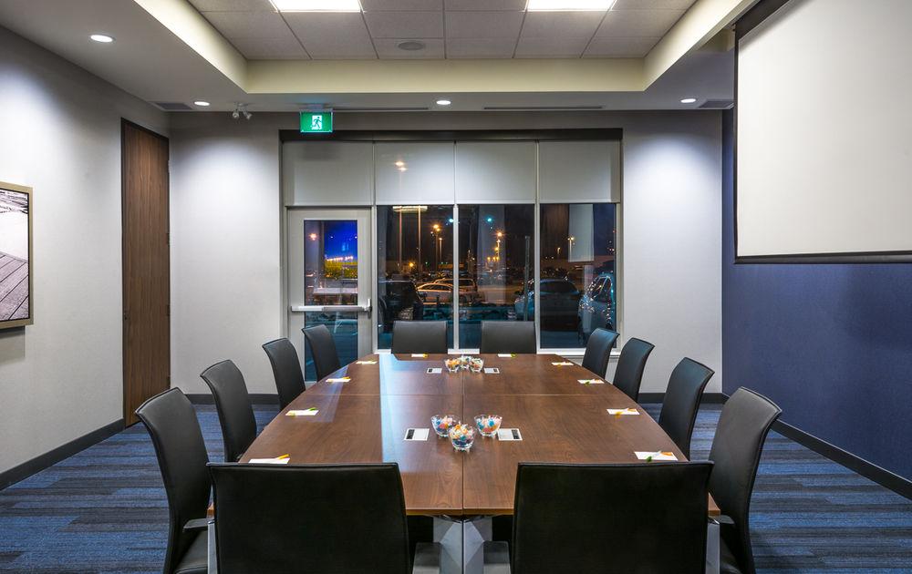 Courtyard By Marriott Winnipeg Airport Екстериор снимка