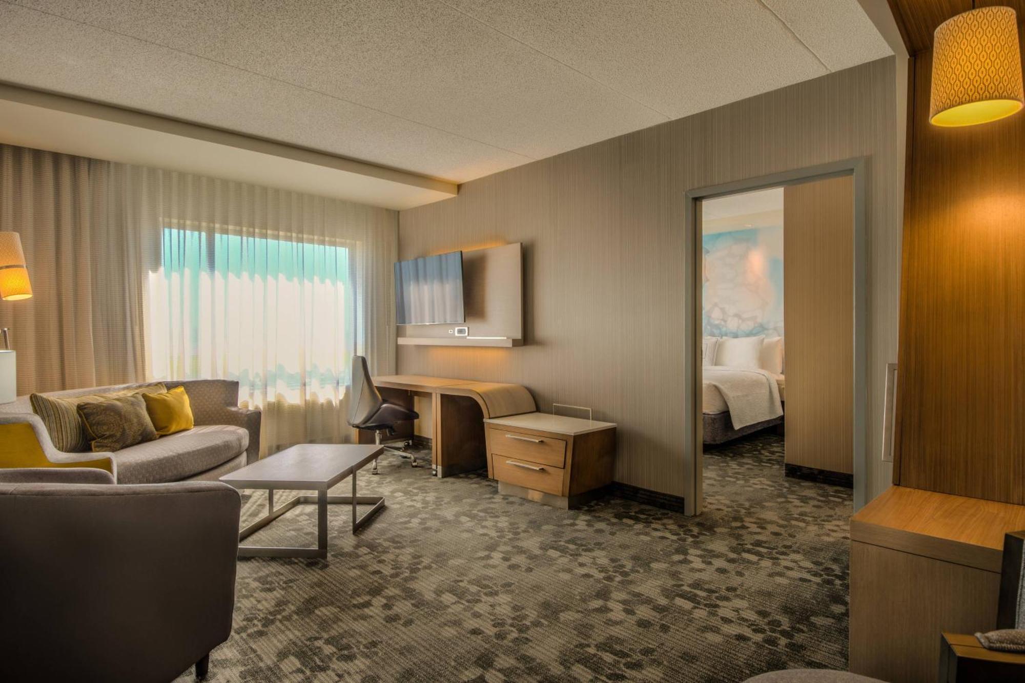 Courtyard By Marriott Winnipeg Airport Екстериор снимка